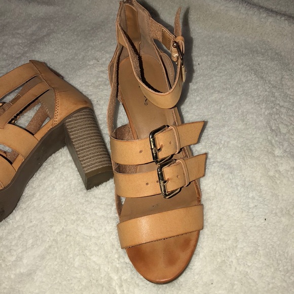 Shoes - Picture 5 of 5